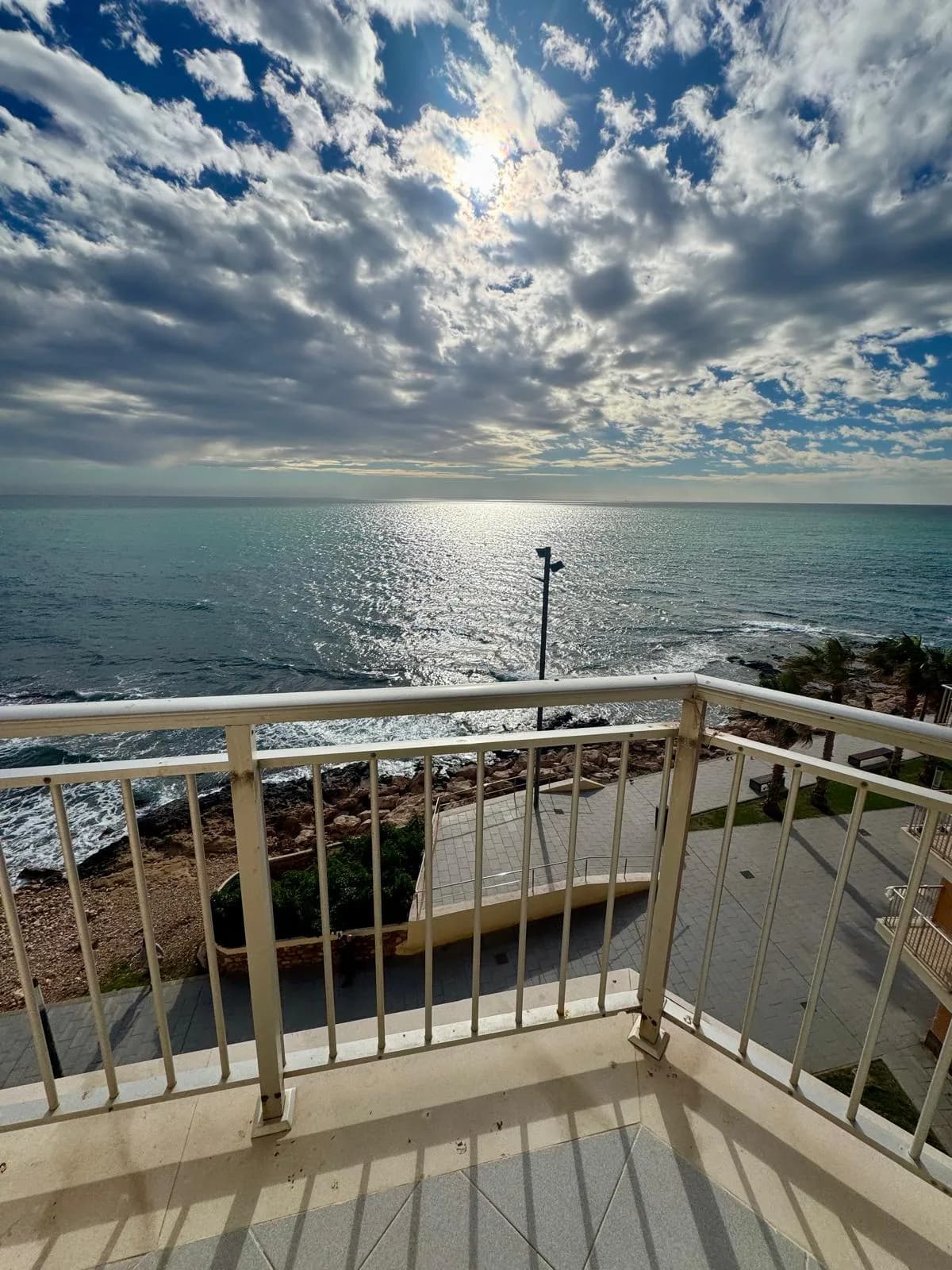 Apartment de 4 dormitorios en venta en Torrevieja, Alicante - Image 3