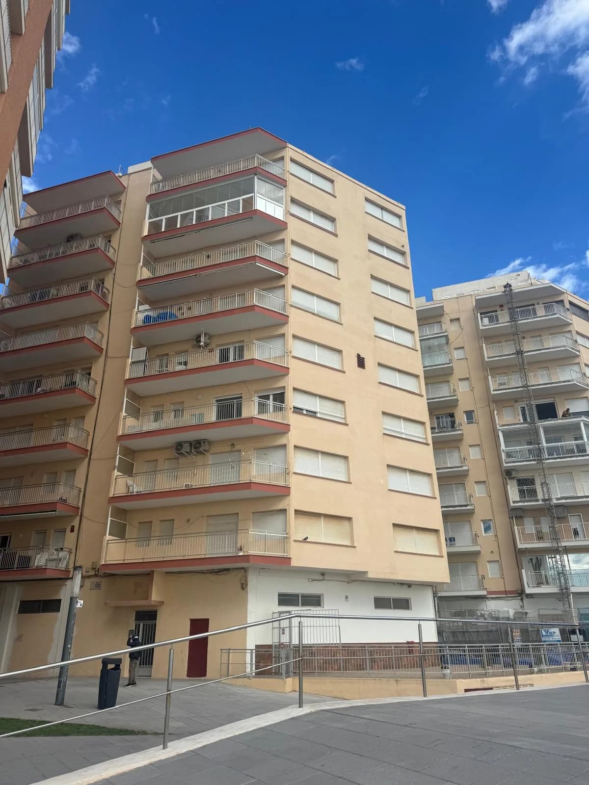 Apartment de 4 dormitorios en venta en Torrevieja, Alicante - Image 4