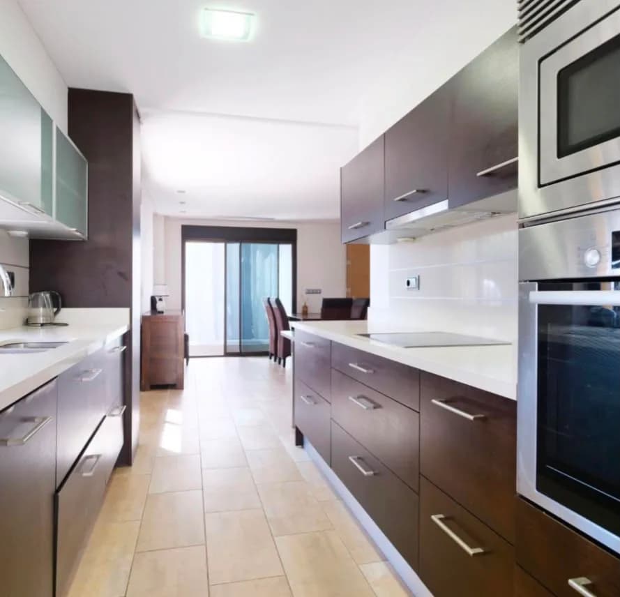 Apartment de 2 dormitorios en venta en Guardamar del Segura, Alicante - Image 2