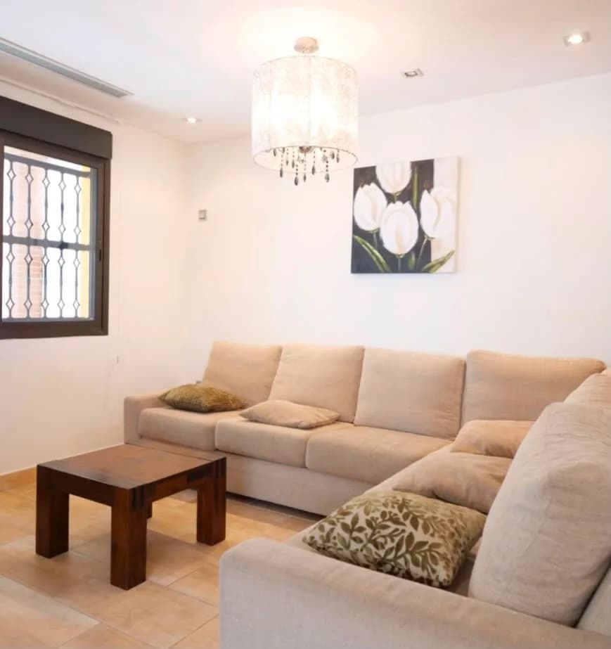 Apartment de 2 dormitorios en venta en Guardamar del Segura, Alicante - Image 5