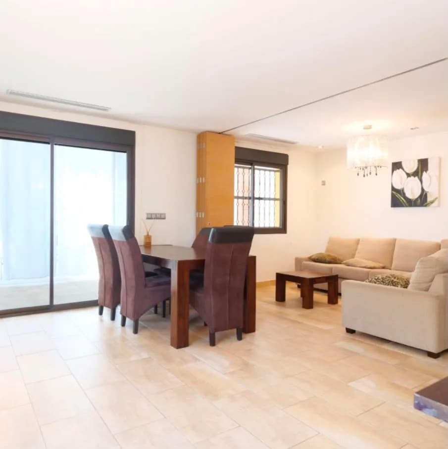 Apartment de 2 dormitorios en venta en Guardamar del Segura, Alicante - Image 6
