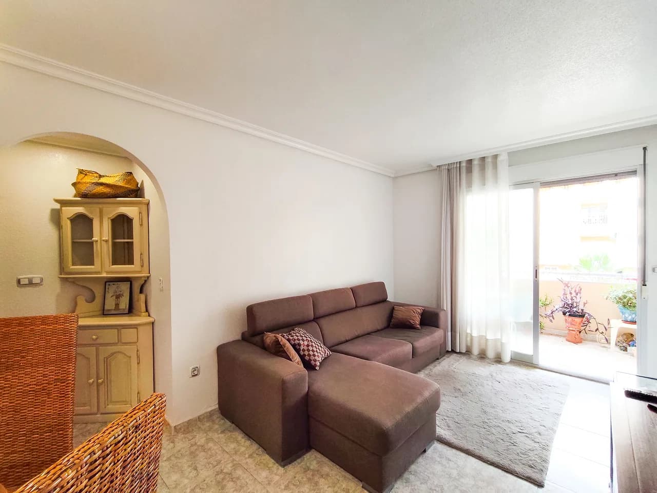 Apartment de 2 dormitorios en venta en Guardamar del Segura, Alicante - Image 6