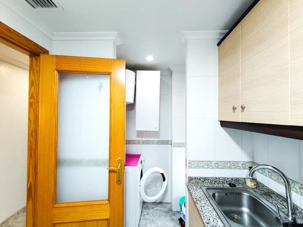 Apartment de 2 dormitorios en venta en Guardamar del Segura, Alicante - Image 9