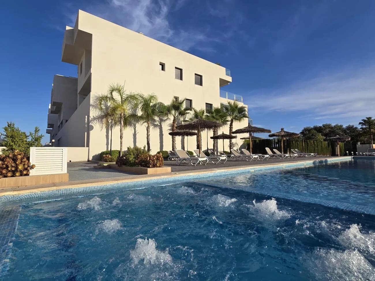 Apartment de 2 dormitorios en venta en Orihuela Costa, Alicante - Image 2