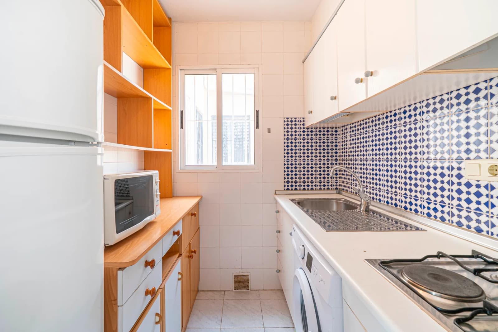 Apartment de 2 dormitorios en venta en Torrevieja, Alicante - Image 8