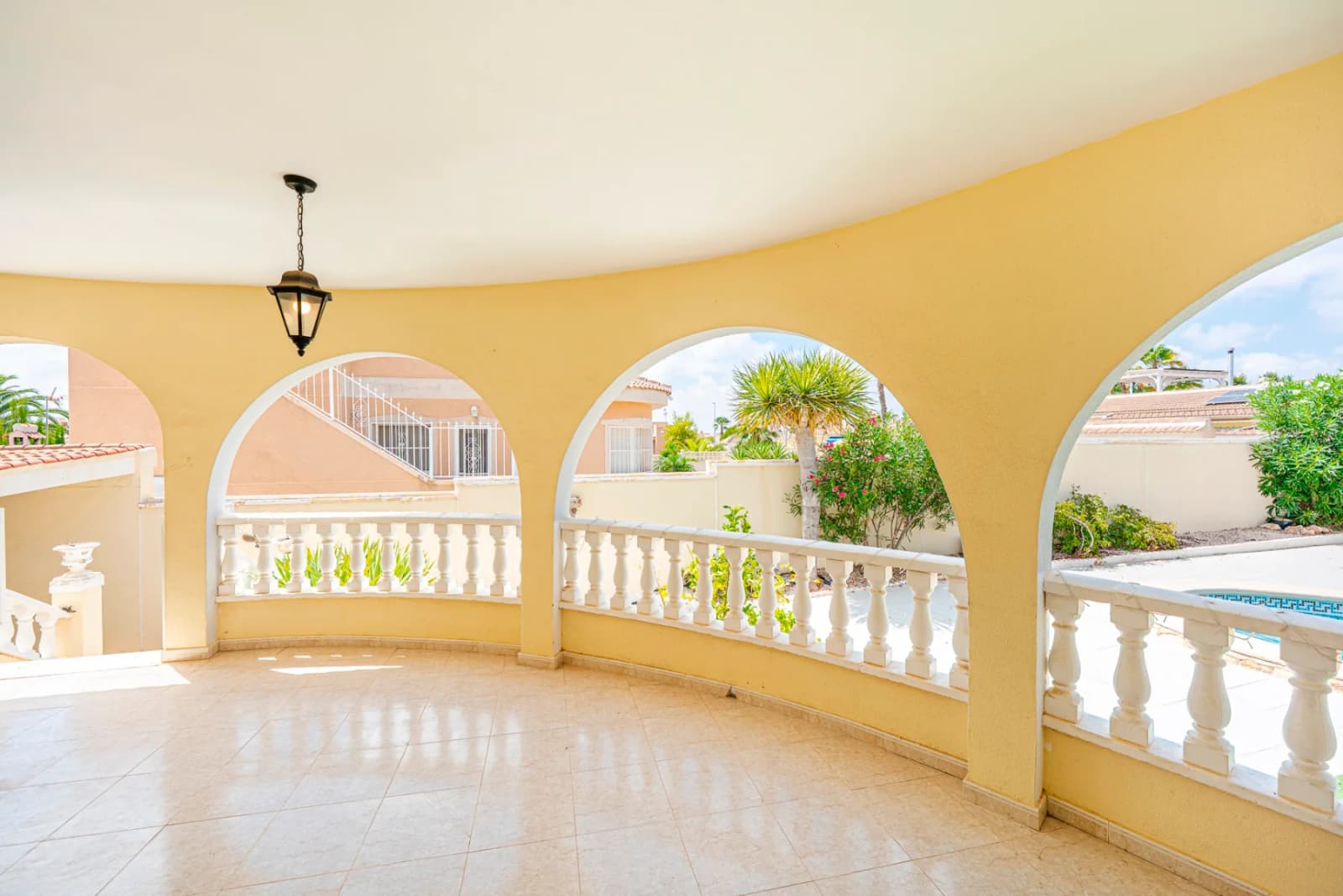 Villa de 3 dormitorios en venta en Ciudad Quesada - Rojales, Alicante - Image 4