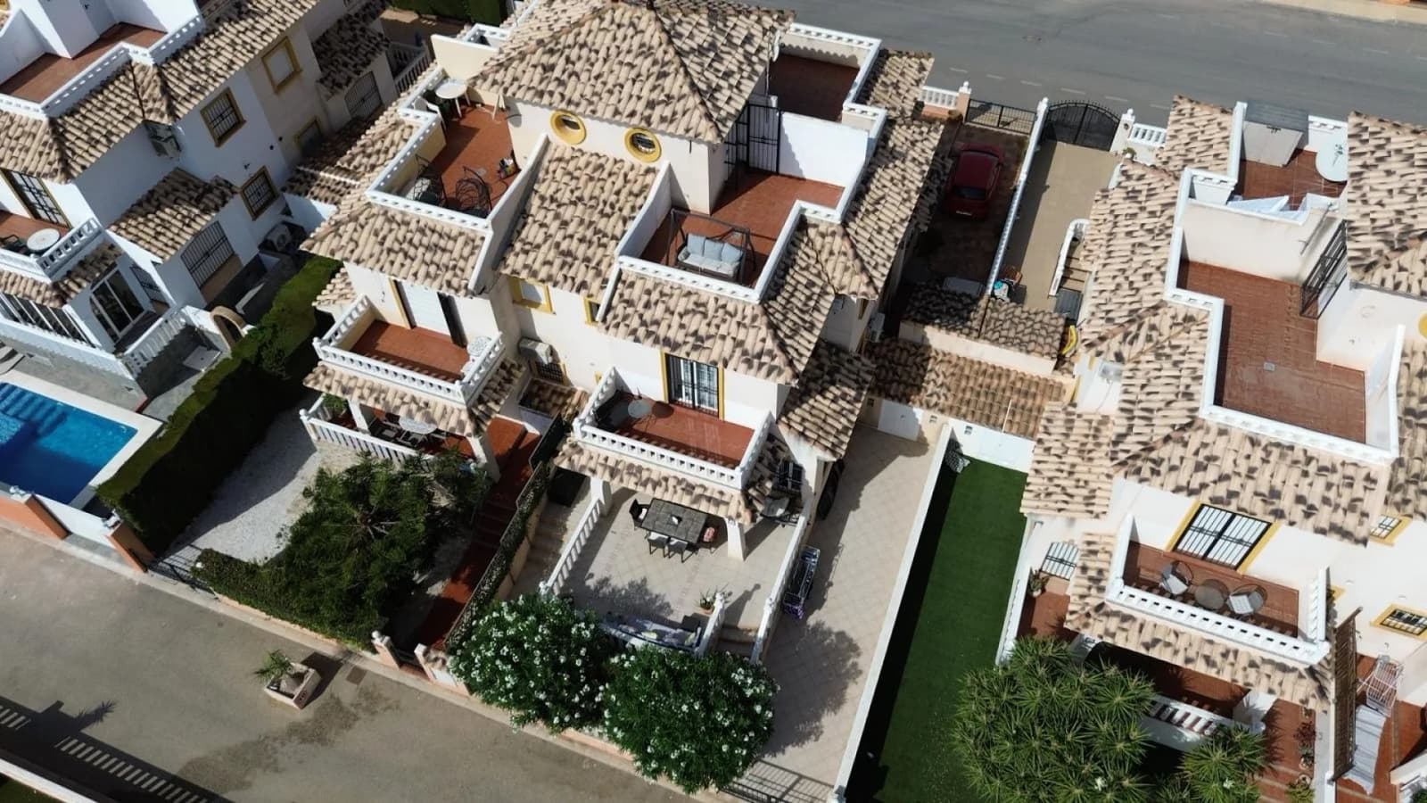Semi-detached House In Lomas De Cabo Roig - Image 5
