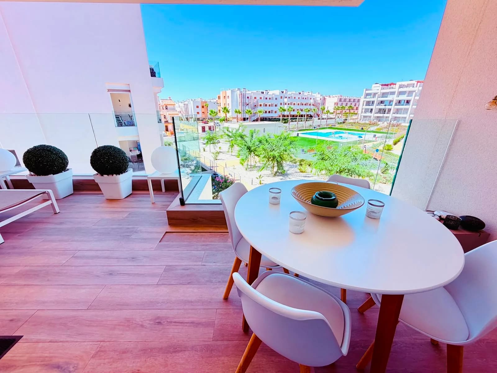 Apartment de 2 dormitorios en venta en Orihuela Costa, Alicante - Image 8
