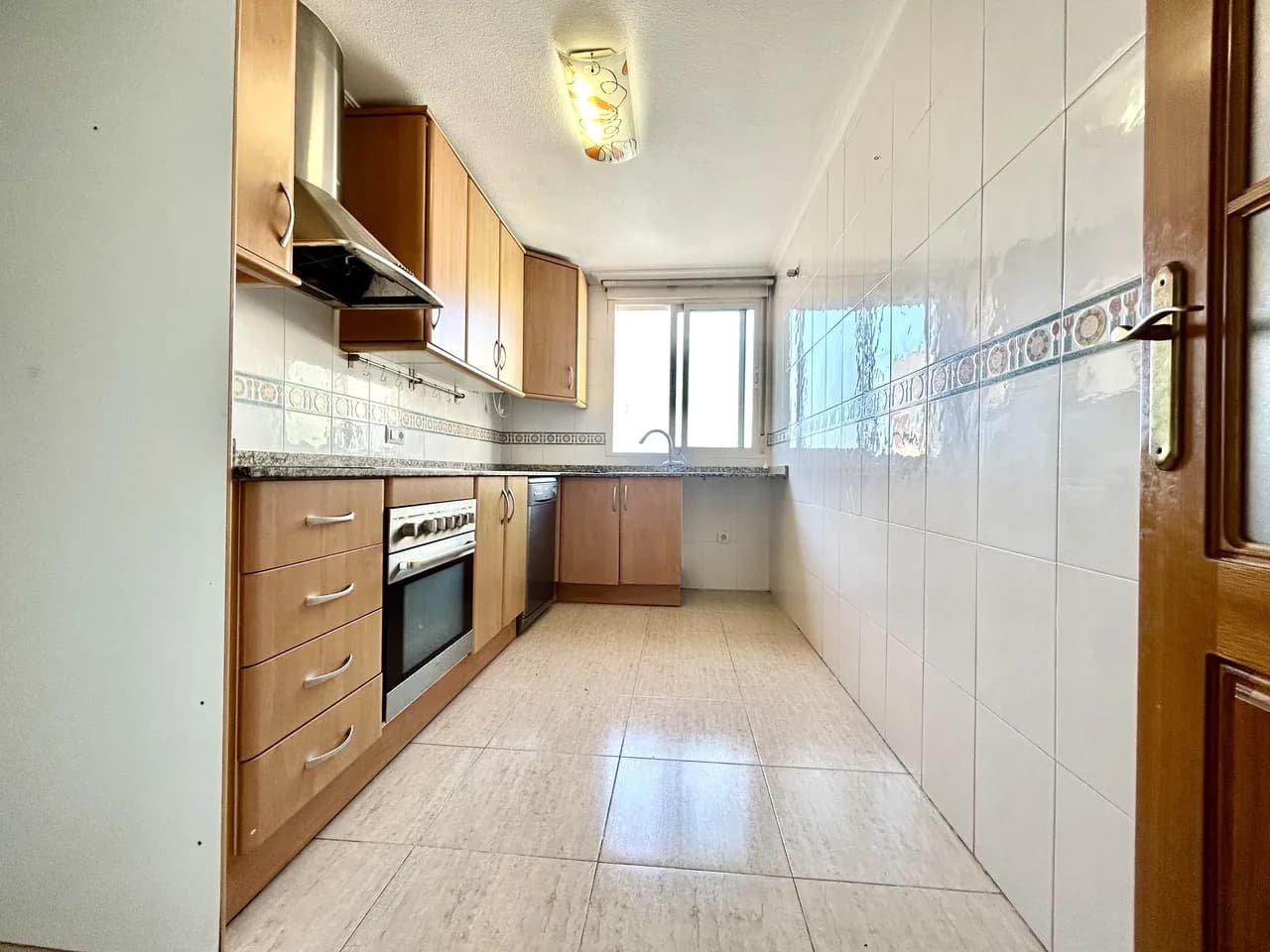 Apartment de 2 dormitorios en venta en Torrevieja, Alicante - Image 7