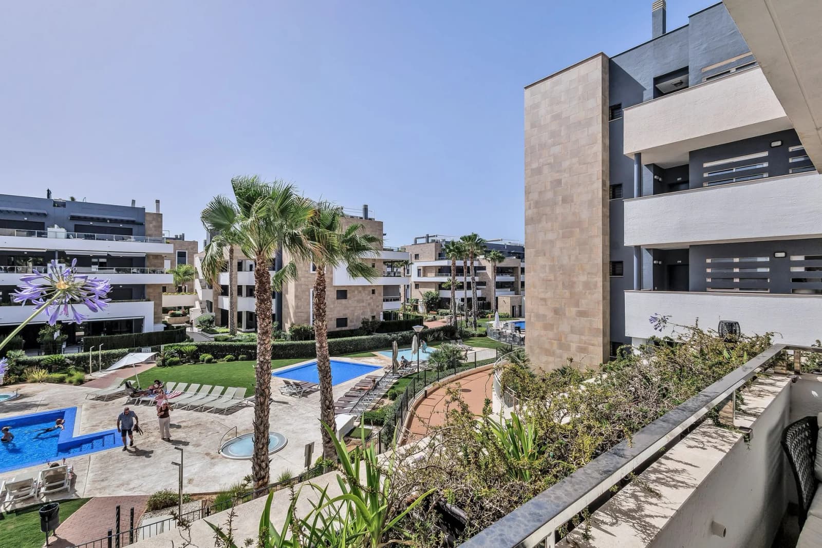 Apartment de 3 dormitorios en venta en Playa Flamenca, Costa Blanca - Image 4