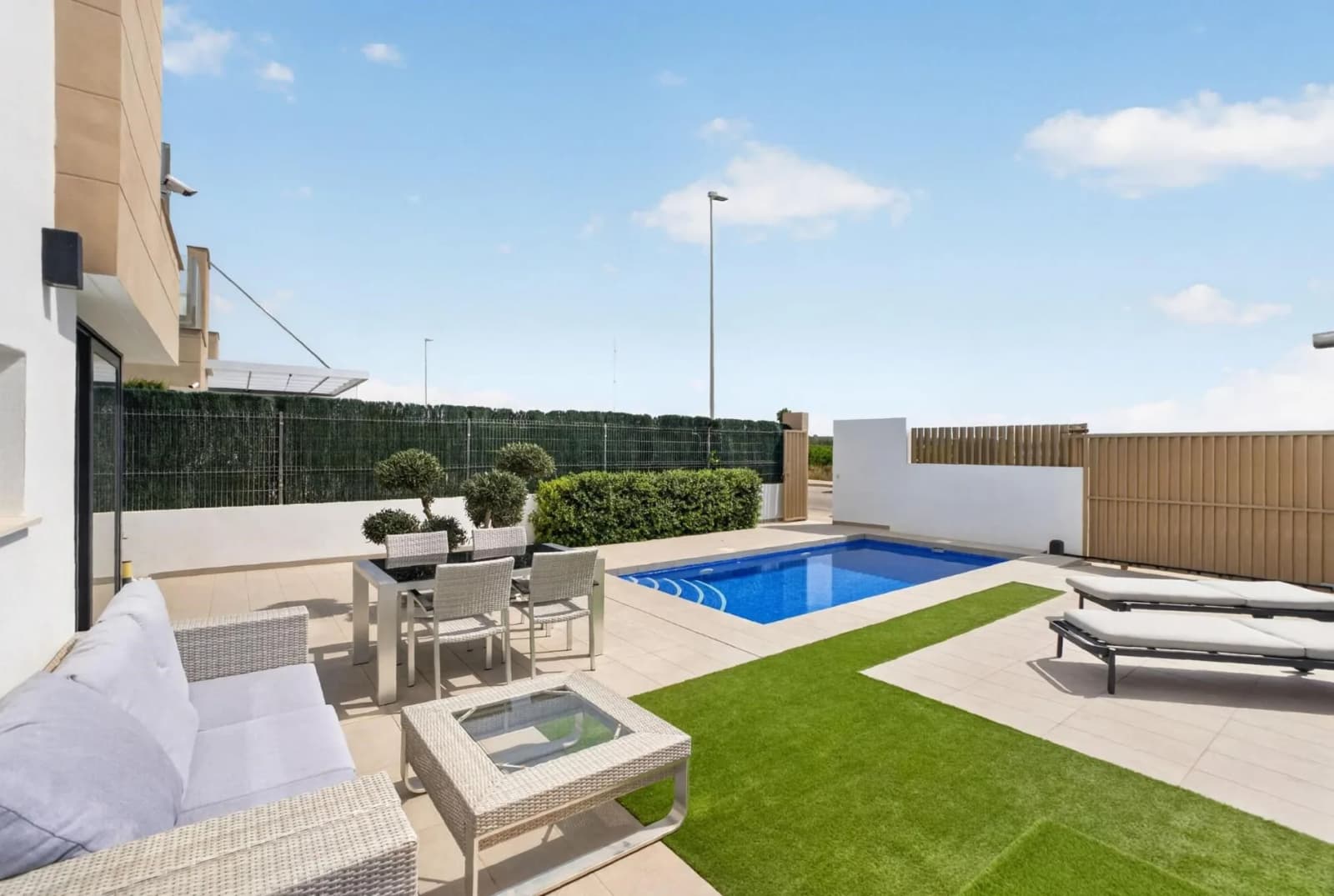 Villa de 3 dormitorios en venta en Guardamar Del Segura, Costa Blanca - Image 4