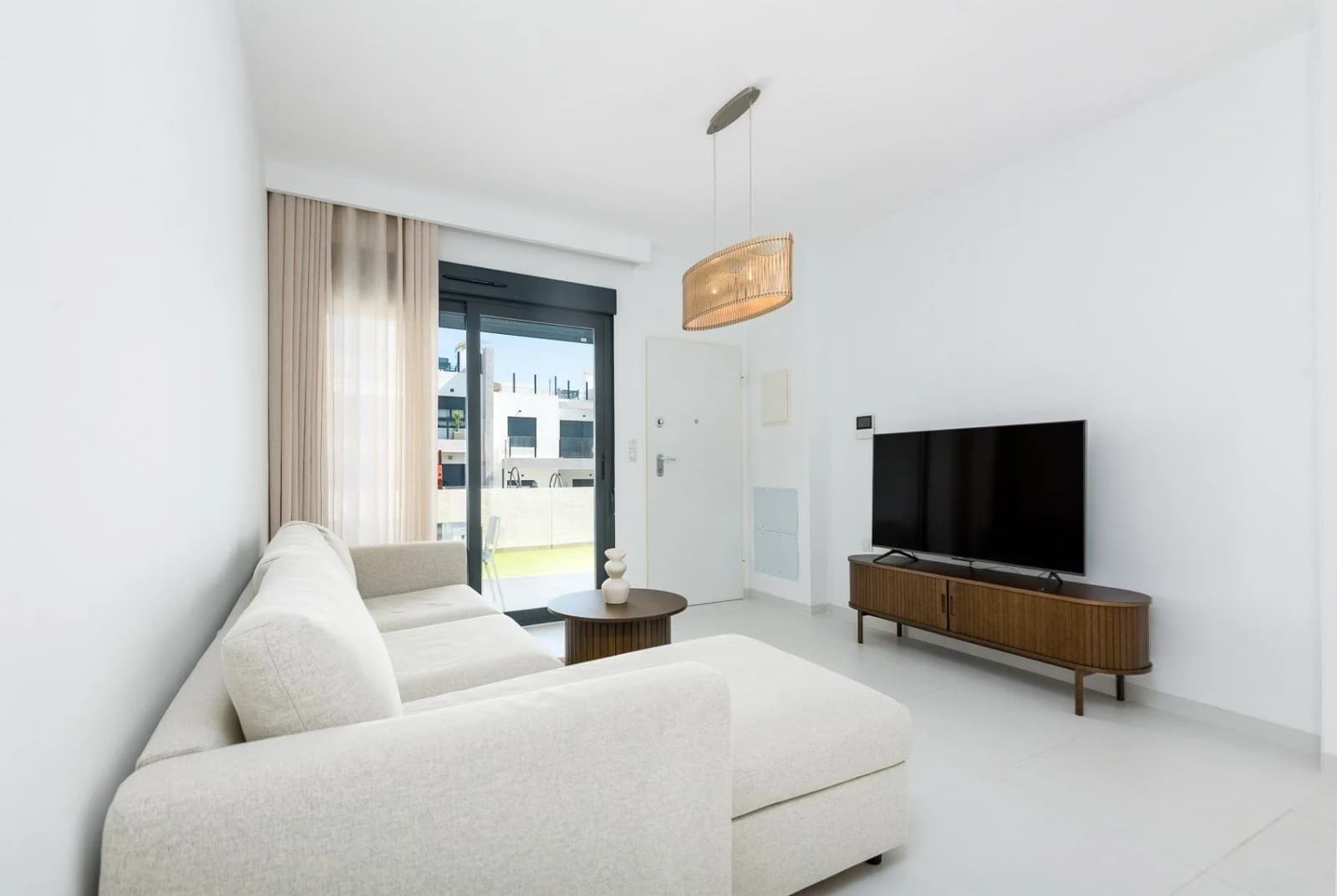 Apartment de 2 dormitorios en venta en San Miguel De Salinas, Costa Blanca - Image 9