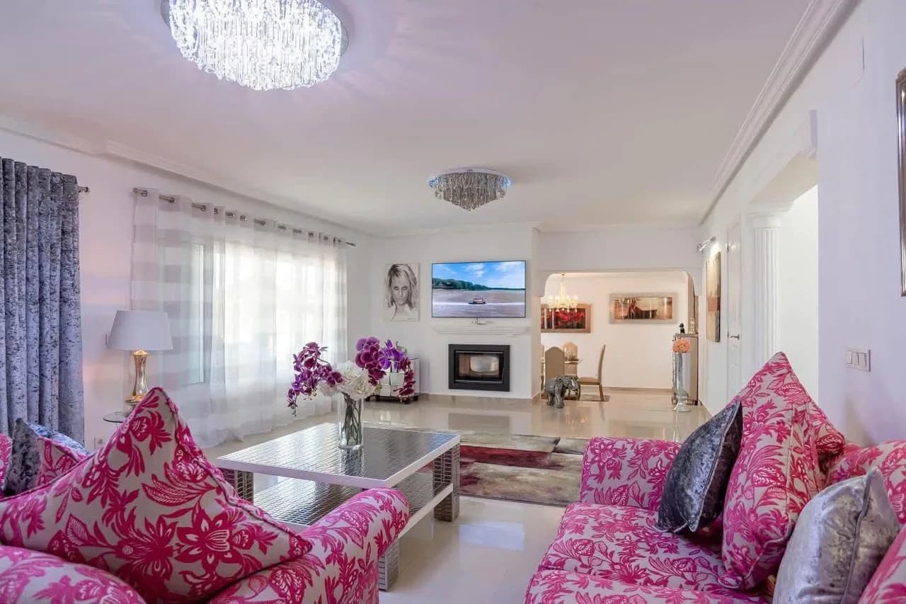 Villa de 4 dormitorios en venta en San Miguel de Salinas, Alicante - Image 7