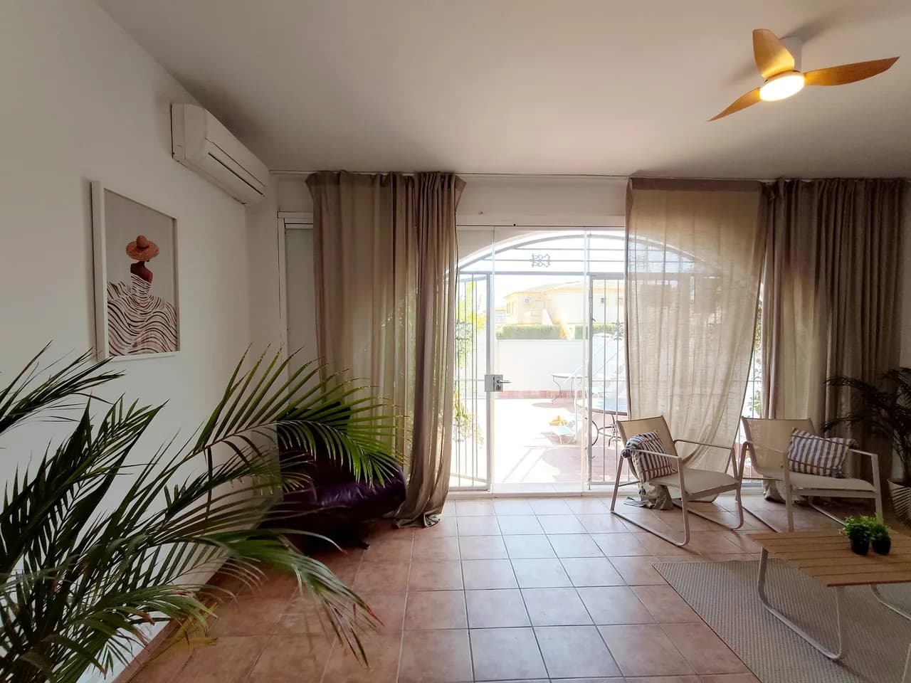 Bungalow de 3 dormitorios en venta en Playa Flamenca, Alicante - Image 5