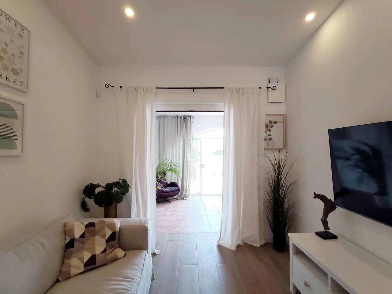 Bungalow de 3 dormitorios en venta en Playa Flamenca, Alicante - Image 6