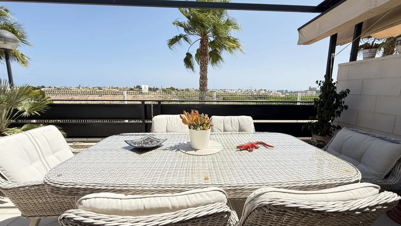 Townhouse de 3 dormitorios en venta en Cabo Roig, Alicante - Image 3