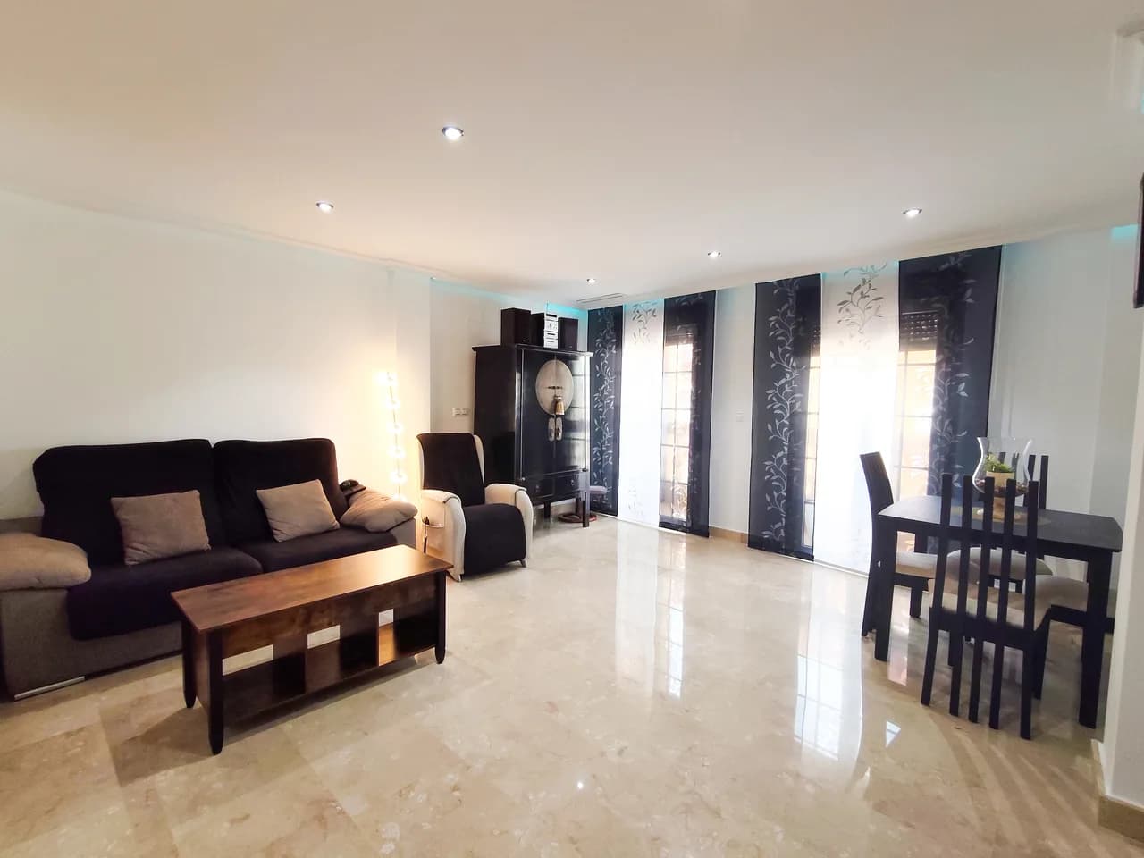 Apartment de 3 dormitorios en venta en Torrevieja, Alicante - Image 5