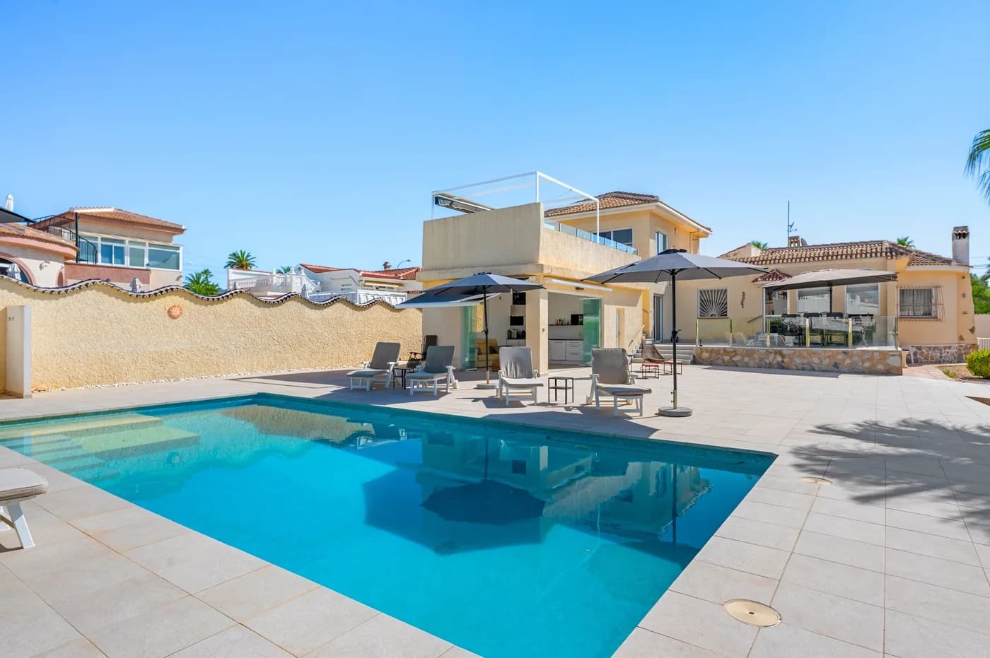 Villa de 3 dormitorios en venta en Ciudad Quesada - Rojales, Alicante - Image 2