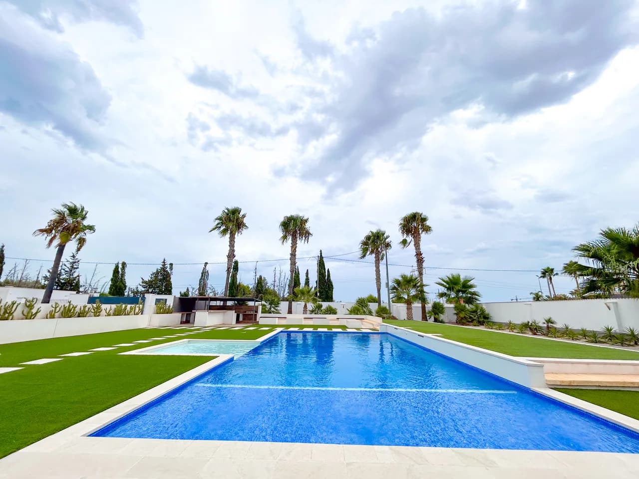 Villa de 8 dormitorios en venta en Los Montesinos, Alicante - Image 5