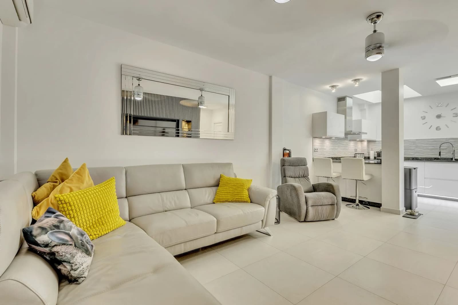 Apartment de 2 dormitorios en venta en Cabo Roig, Costa Blanca - Image 9