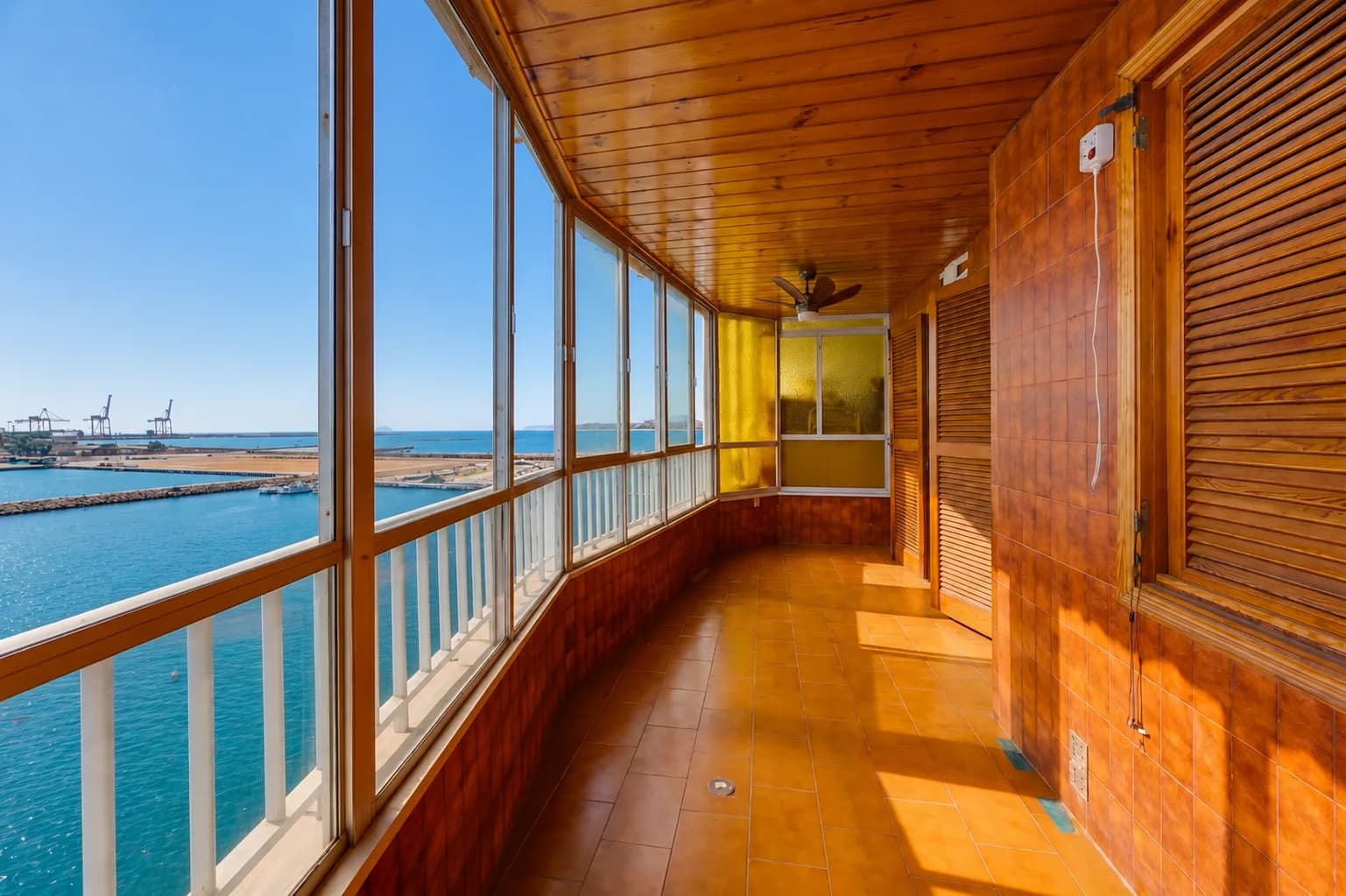 Apartamento In Torrevieja - Image 2