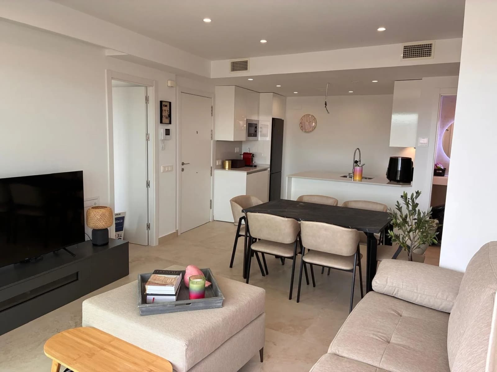 Apartment de 2 dormitorios en venta en Aguilas, Murcia - Image 9