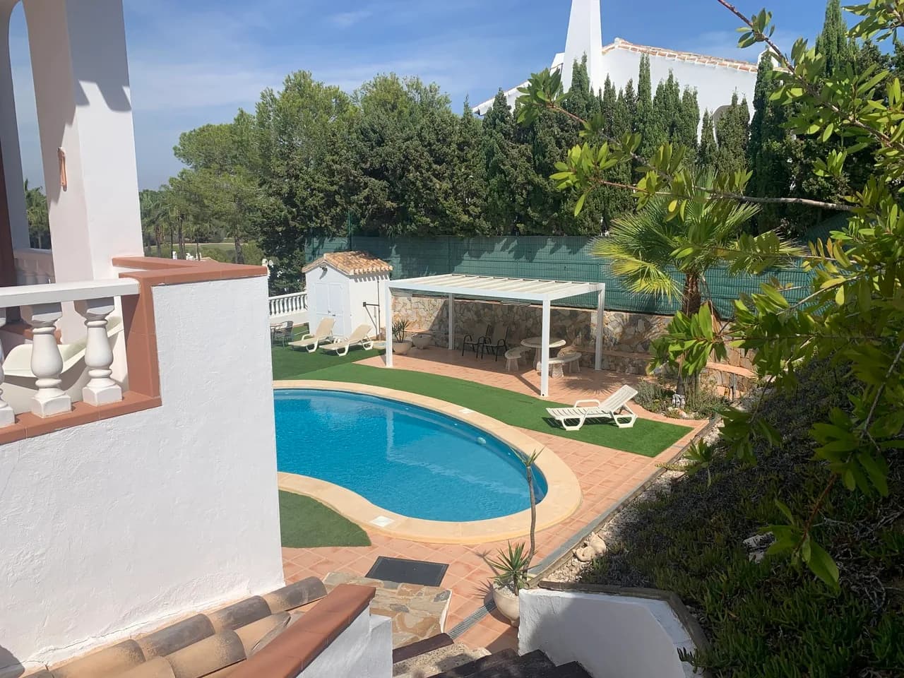 Villa de 4 dormitorios en venta en Villamartin, Alicante - Image 4