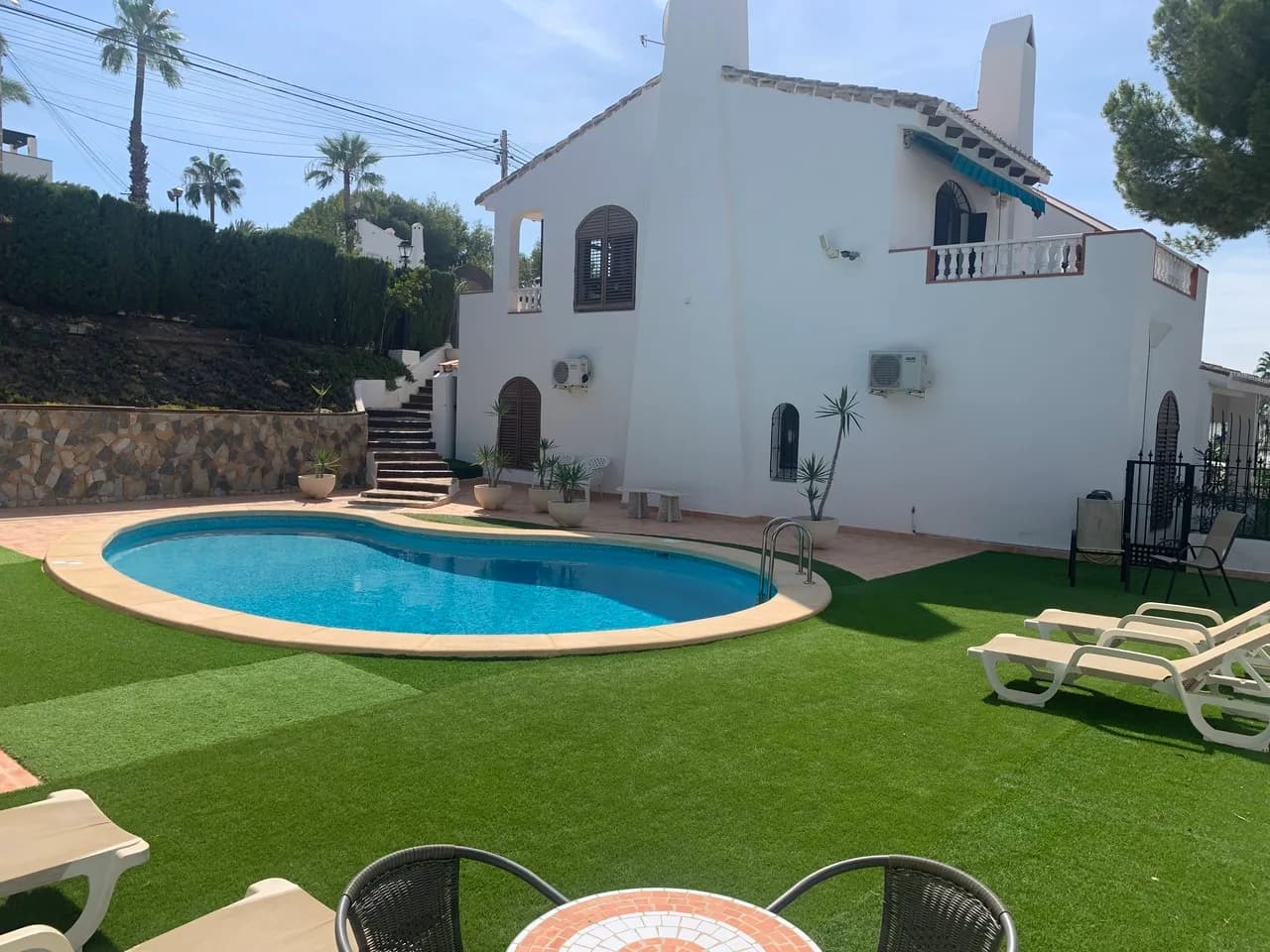 Villa de 4 dormitorios en venta en Villamartin, Alicante - Image 8