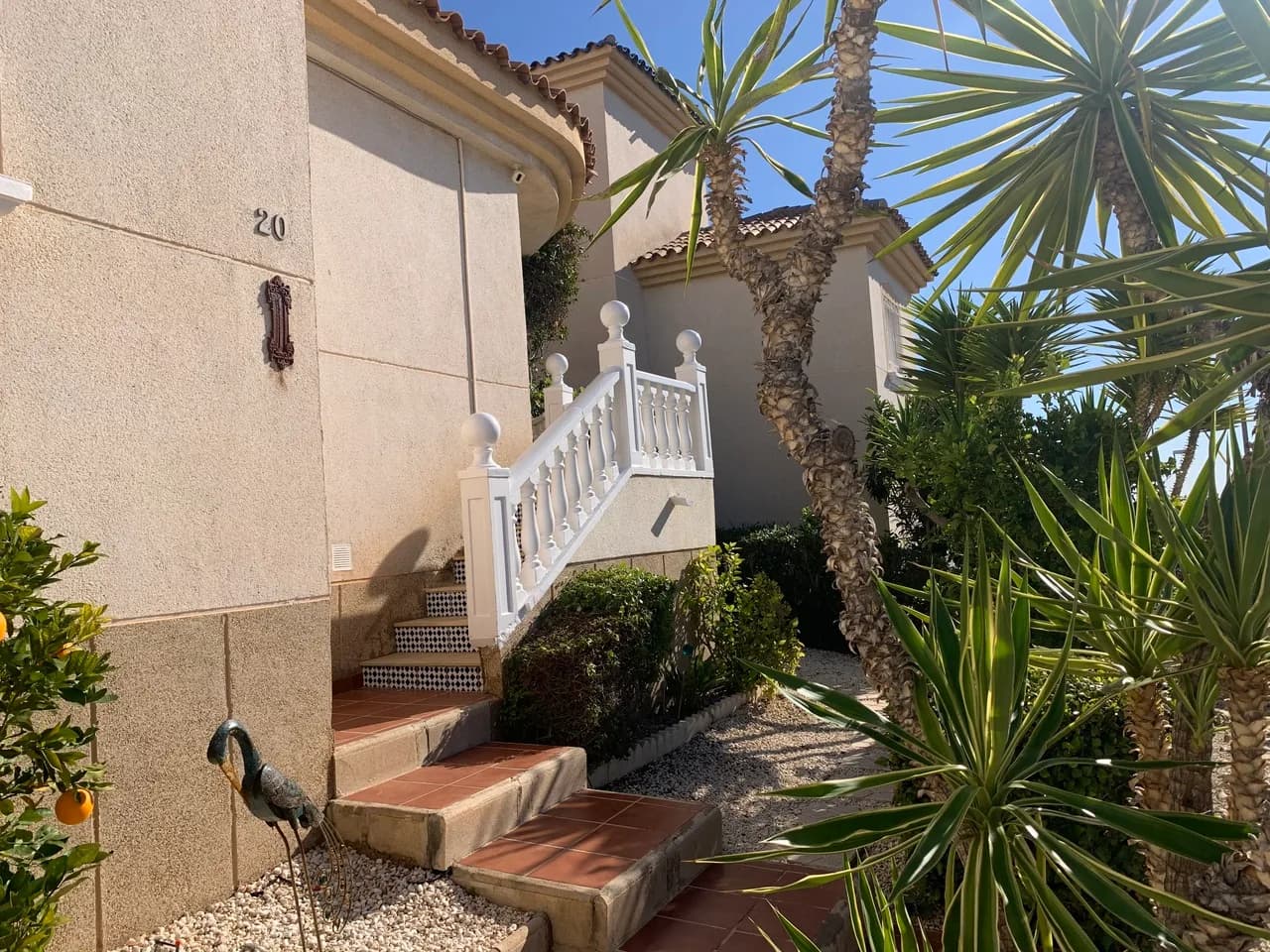 Villa de 3 dormitorios en venta en Villamartin, Alicante - Image 4