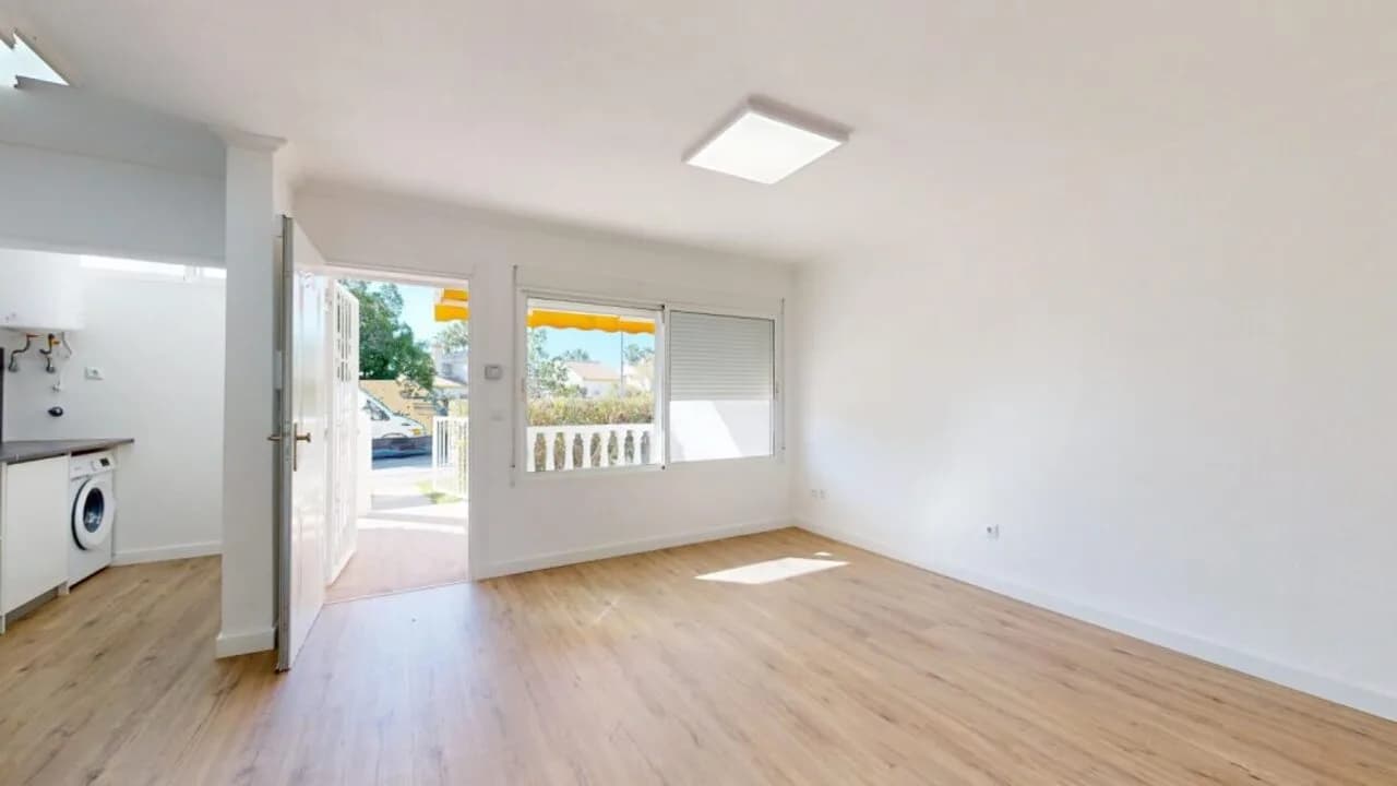Apartment de 2 dormitorios en venta en Villamartin, Alicante - Image 8