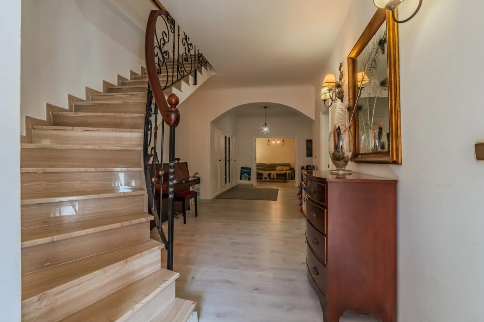 Duplex de 5 dormitorios en venta en Guardamar del Segura, Alicante