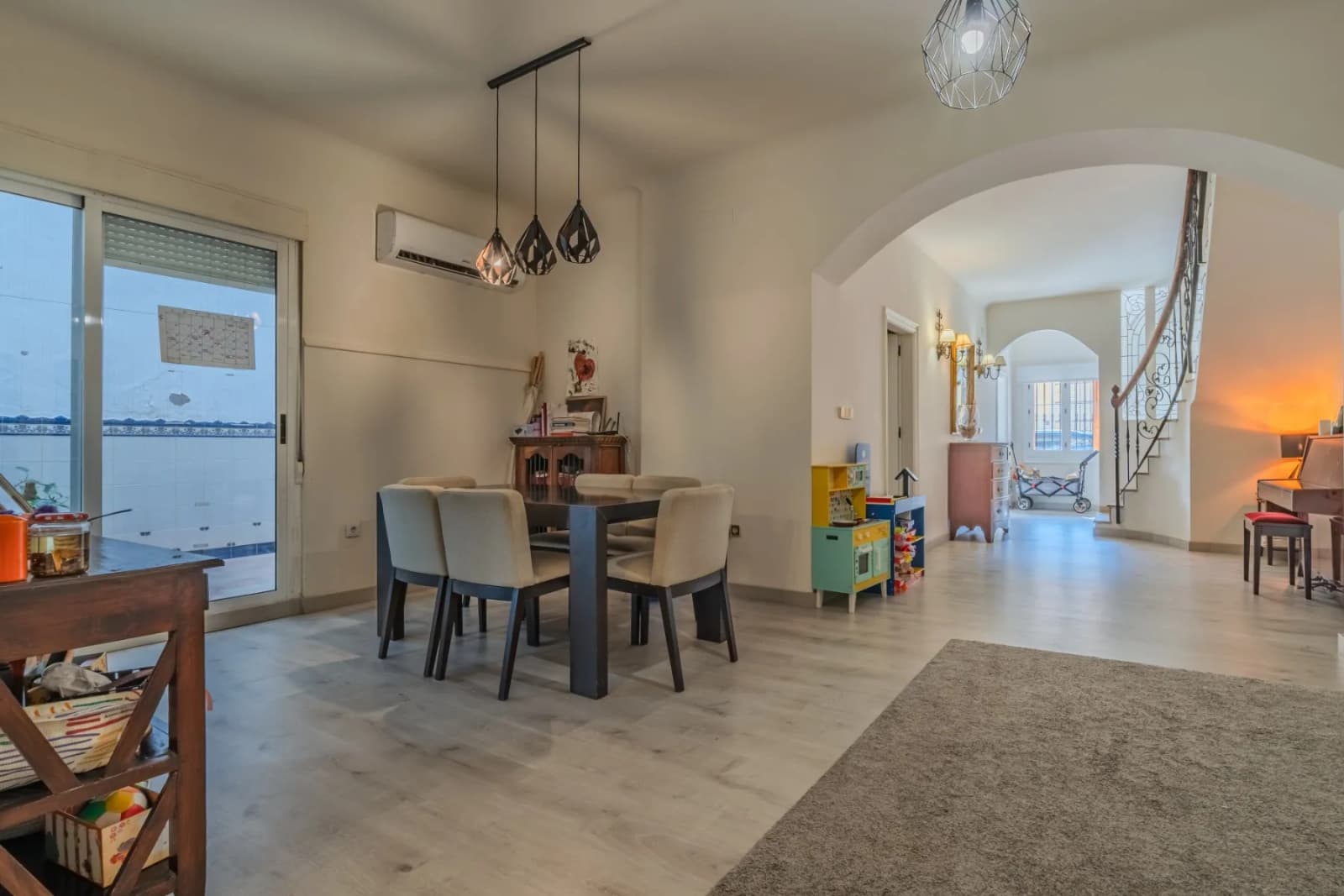 Duplex de 5 dormitorios en venta en Guardamar del Segura, Alicante - Image 6