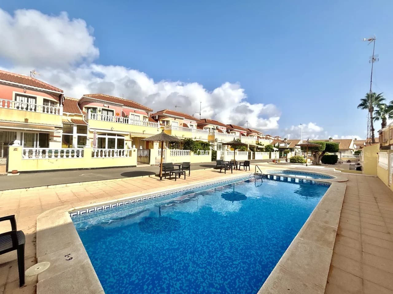 Apartment de 2 dormitorios en venta en La Zenia, Alicante