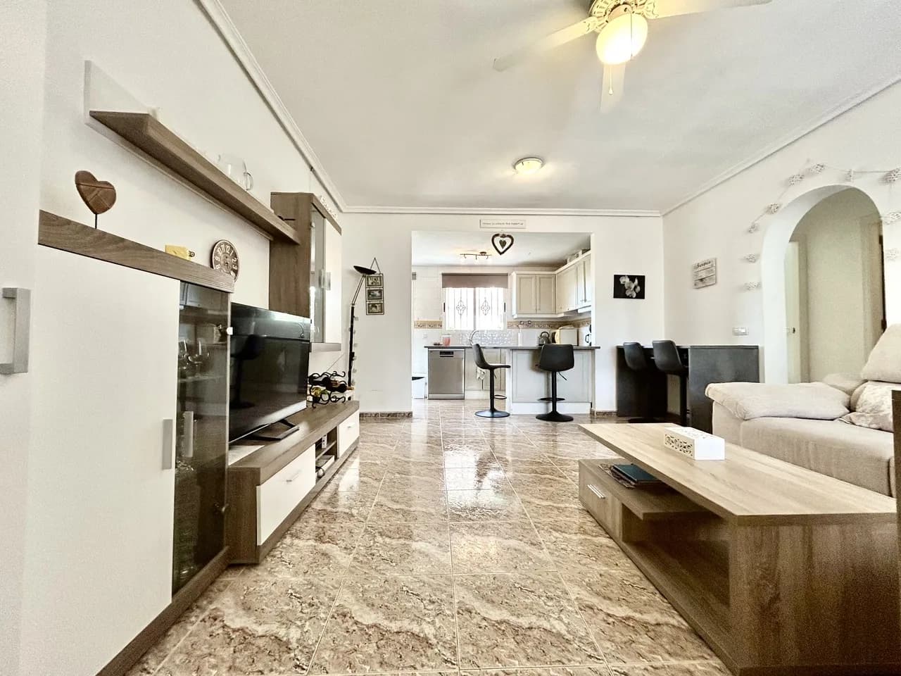 Apartment de 2 dormitorios en venta en La Zenia, Alicante - Image 6