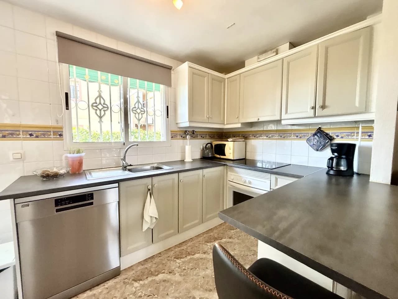 Apartment de 2 dormitorios en venta en La Zenia, Alicante - Image 9