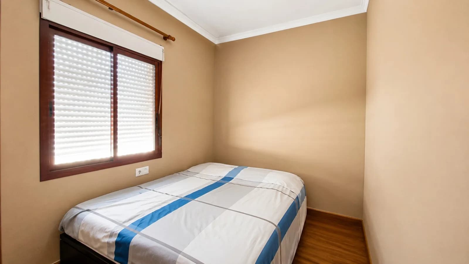 Apartment de 3 dormitorios en venta en Torrevieja, Alicante - Image 3