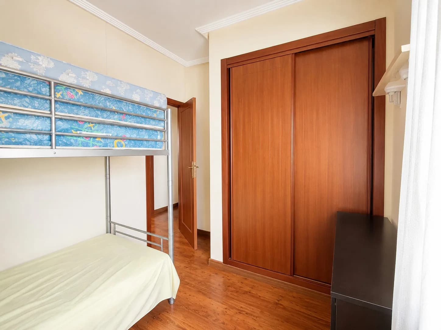 Apartment de 3 dormitorios en venta en Torrevieja, Alicante - Image 4
