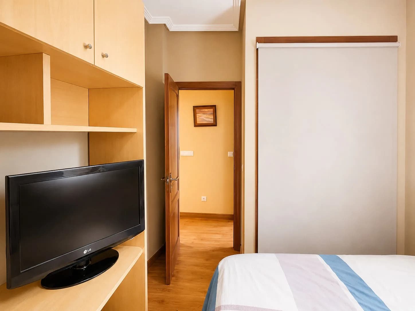 Apartment de 3 dormitorios en venta en Torrevieja, Alicante - Image 9