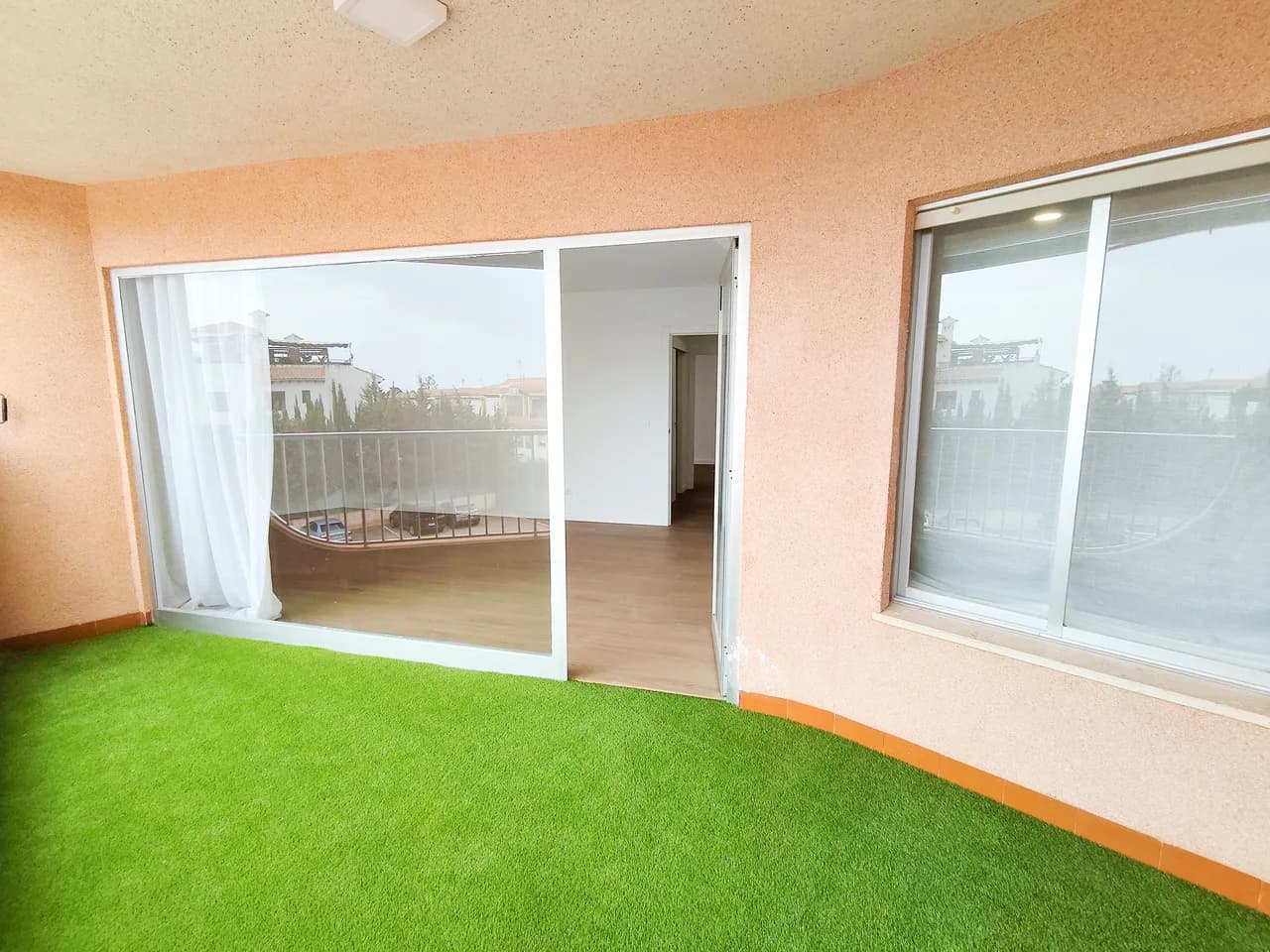 Apartment de 3 dormitorios en venta en La Zenia, Alicante - Image 3