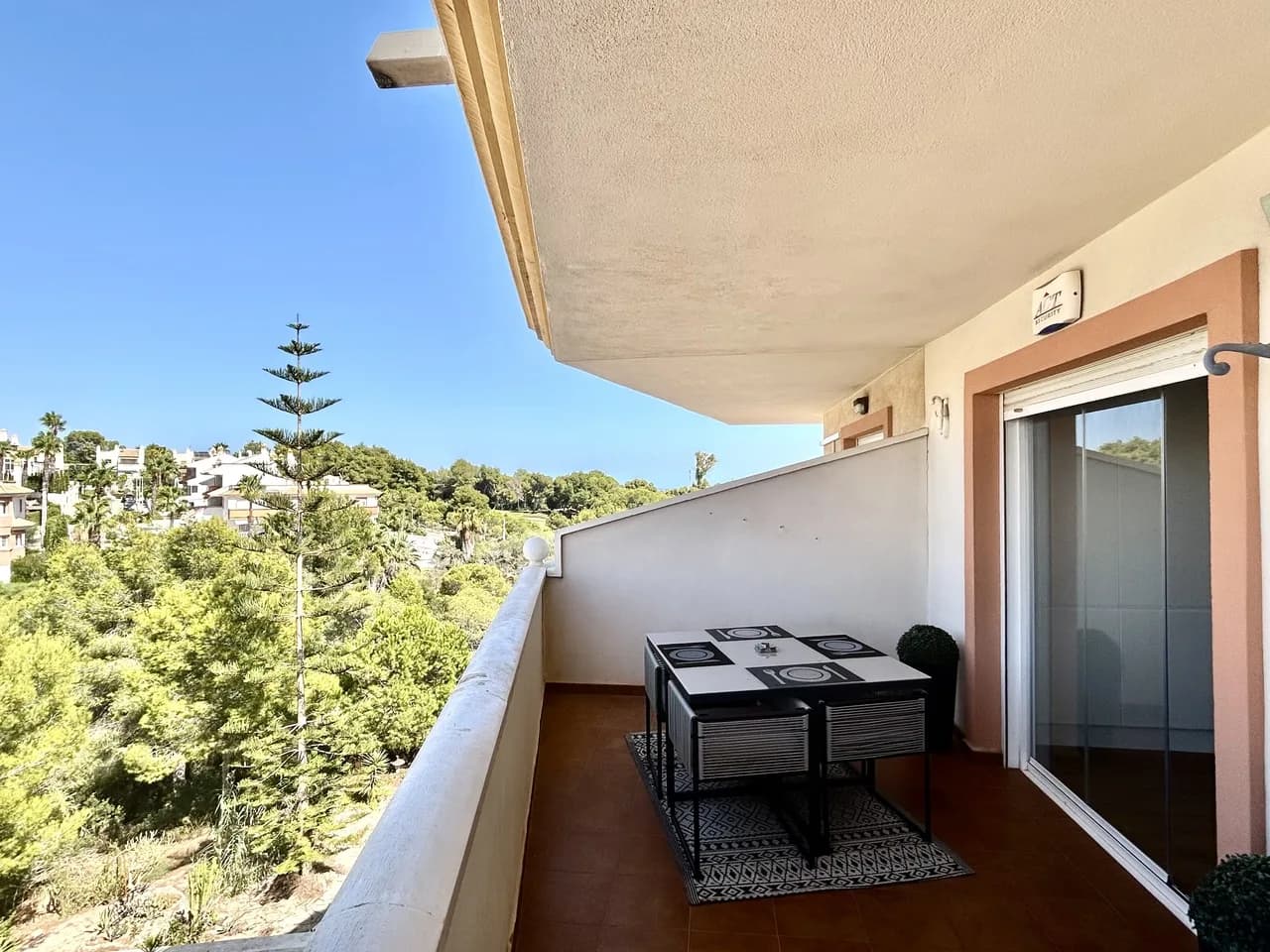 Apartment de 2 dormitorios en venta en Villamartin, Alicante