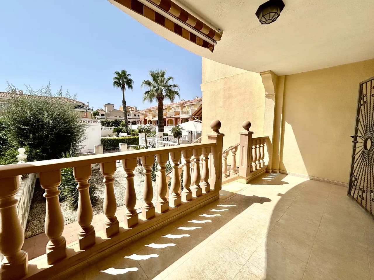Townhouse de 3 dormitorios en venta en Ciudad Quesada, Alicante - Image 6