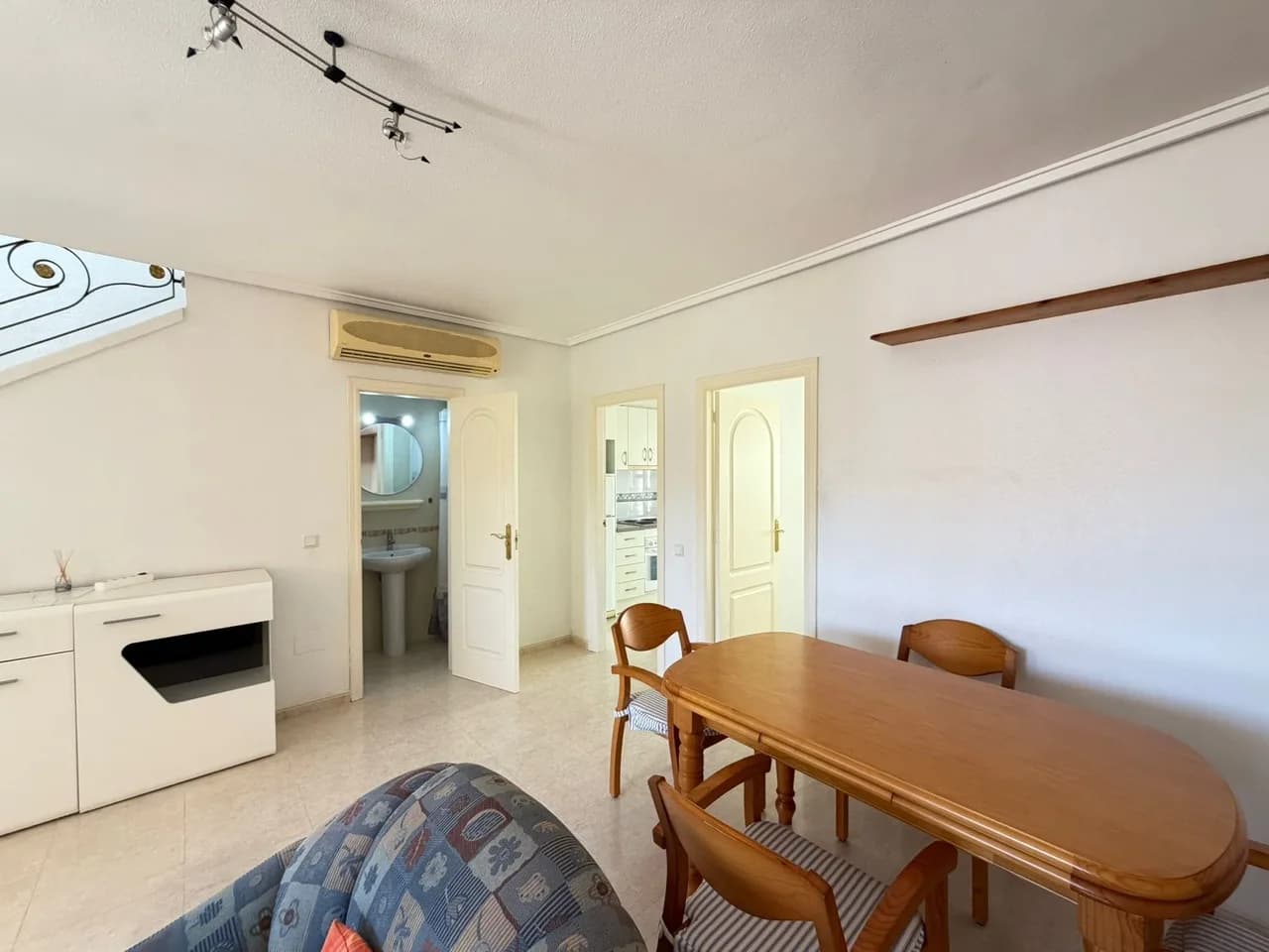 Townhouse de 3 dormitorios en venta en Ciudad Quesada, Alicante - Image 9