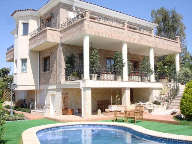 Detached Villa In Ciudad Quesada