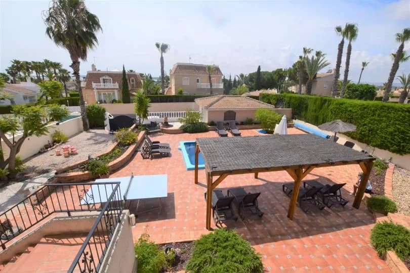 Detached Villa In Ciudad Quesada - Image 2