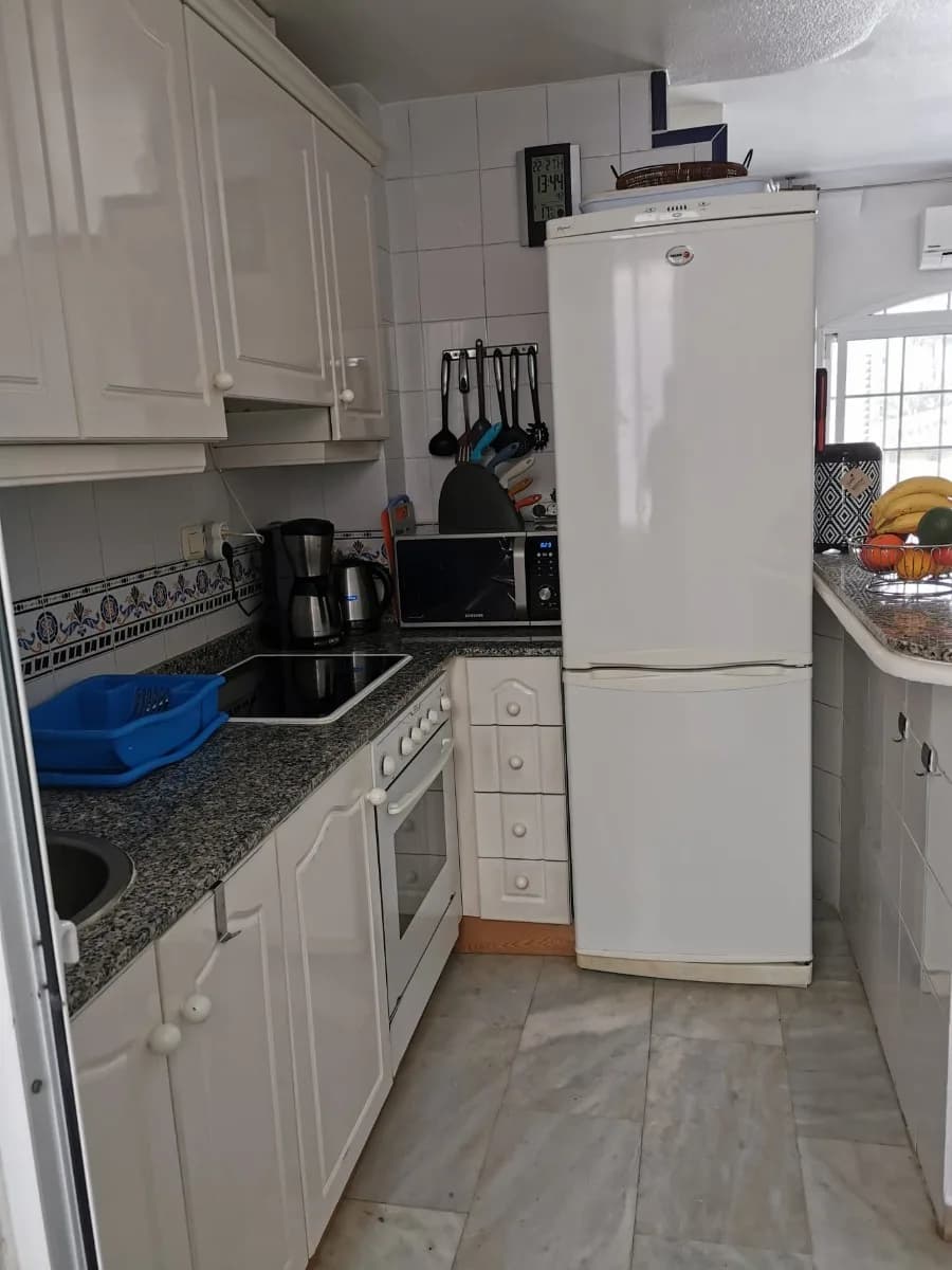 Apartment de 2 dormitorios en venta en Torrevieja, Alicante / Costa Blanca - Image 8