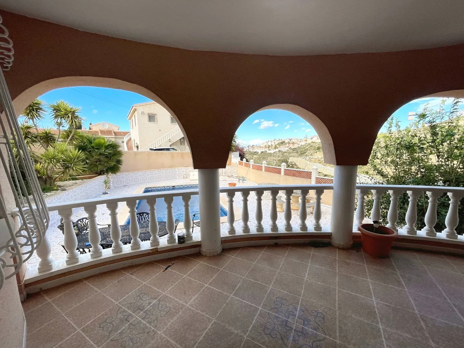 Villa de 5 dormitorios en venta en Ciudad Quesada, Alicante / Costa Blanca - Image 2