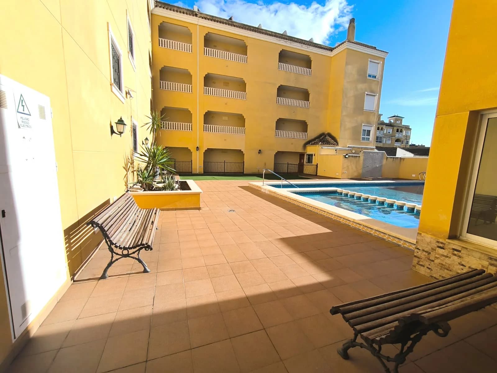 Apartment de 2 dormitorios en venta en Almoradi, Alicante / Costa Blanca - Image 2