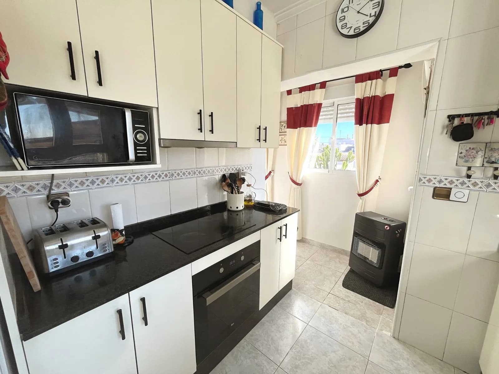 Villa de 3 dormitorios en venta en Ciudad Quesada, Alicante / Costa Blanca - Image 5