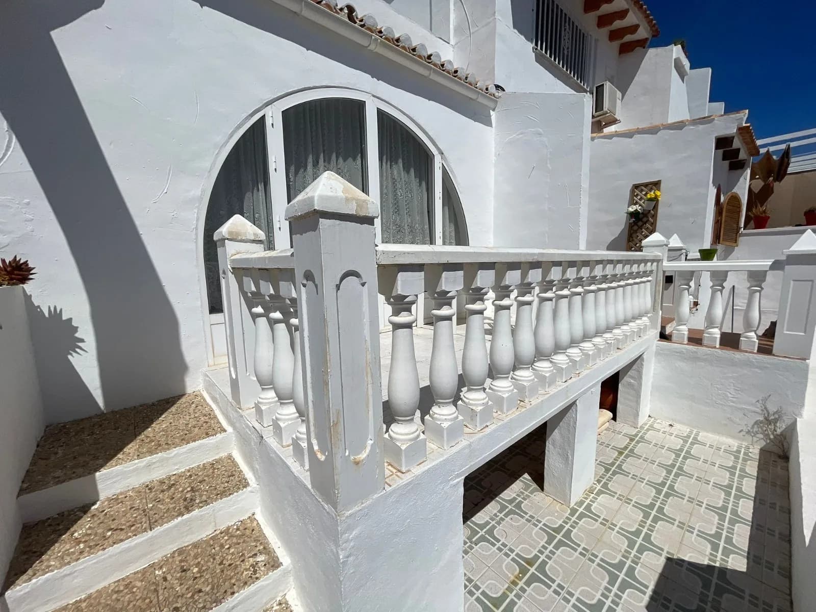 Townhouse de 2 dormitorios en venta en Ciudad Quesada, Alicante / Costa Blanca - Image 3