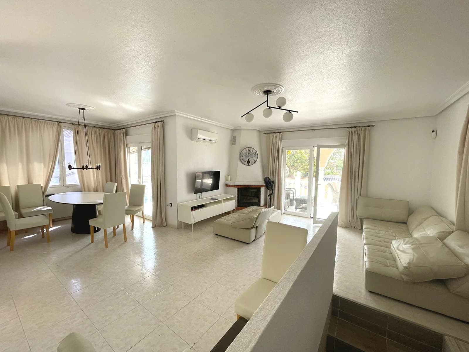 Detached Villa In Ciudad Quesada - Image 3